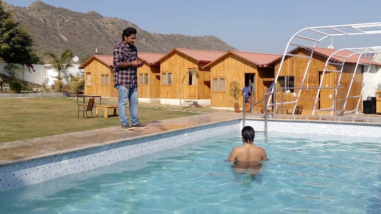 The Rustic Pines Hotel Udaipur Buitenkant foto